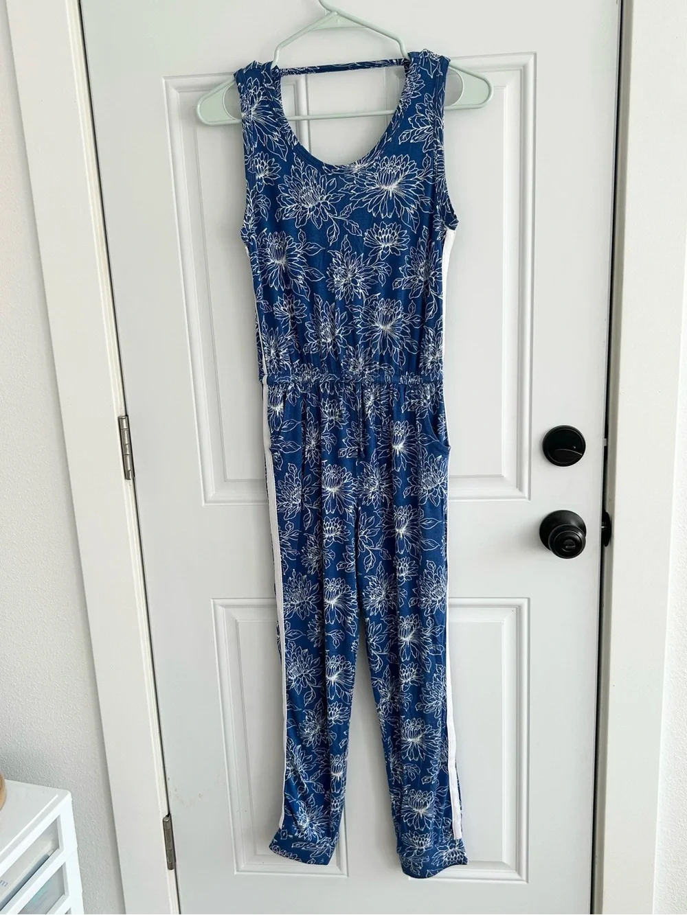 Tucker+Tate Blue White Floral PullOn Romper Scoop Neck Elastic Waist Pockets XL